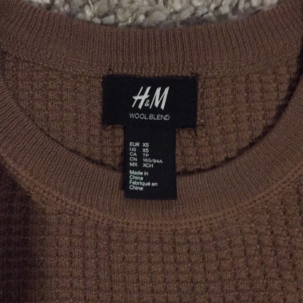 H&M Sweater - Picture 3 of 3